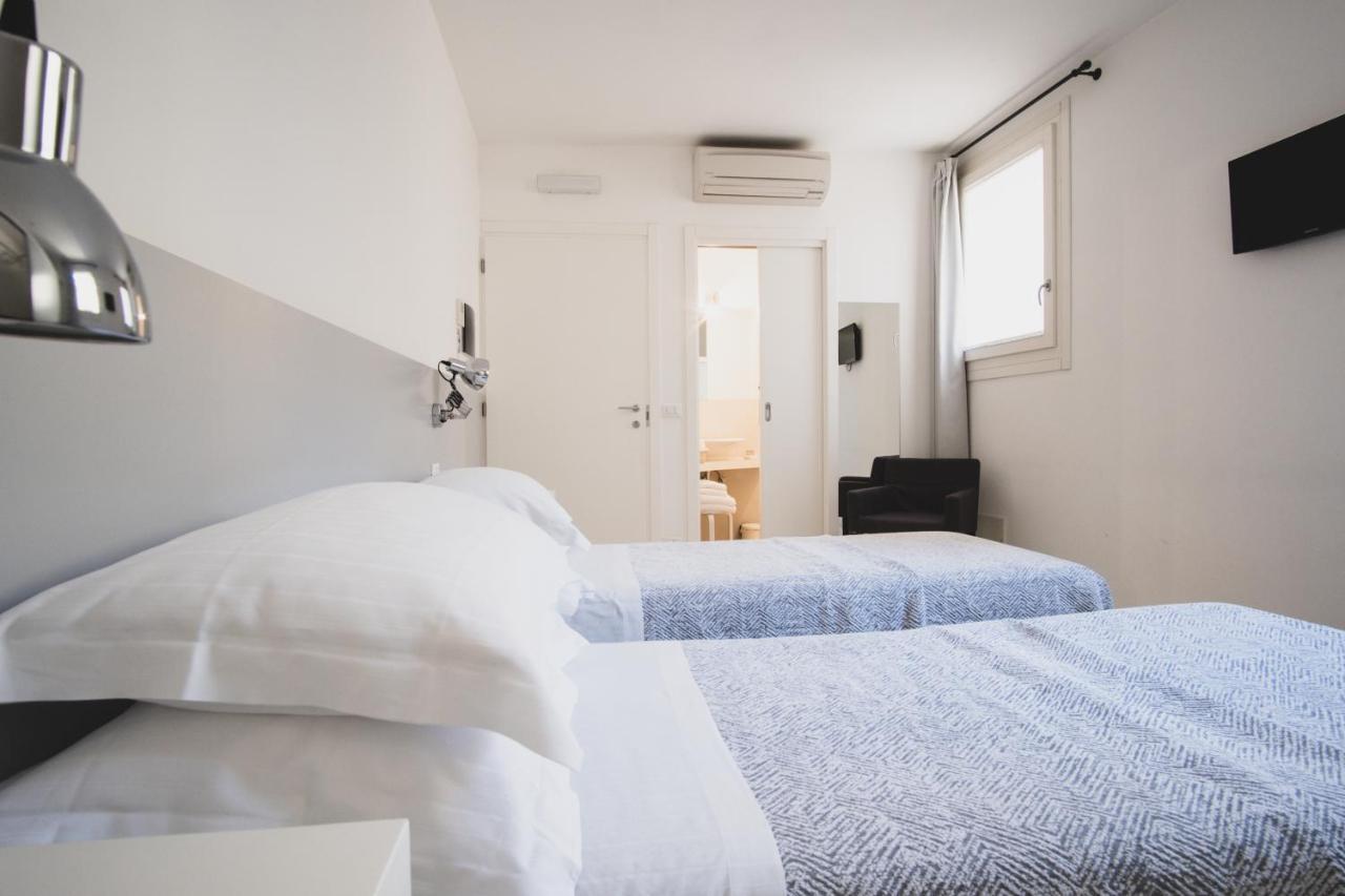 Casa Fola - City Centre Rooms Verona Buitenkant foto