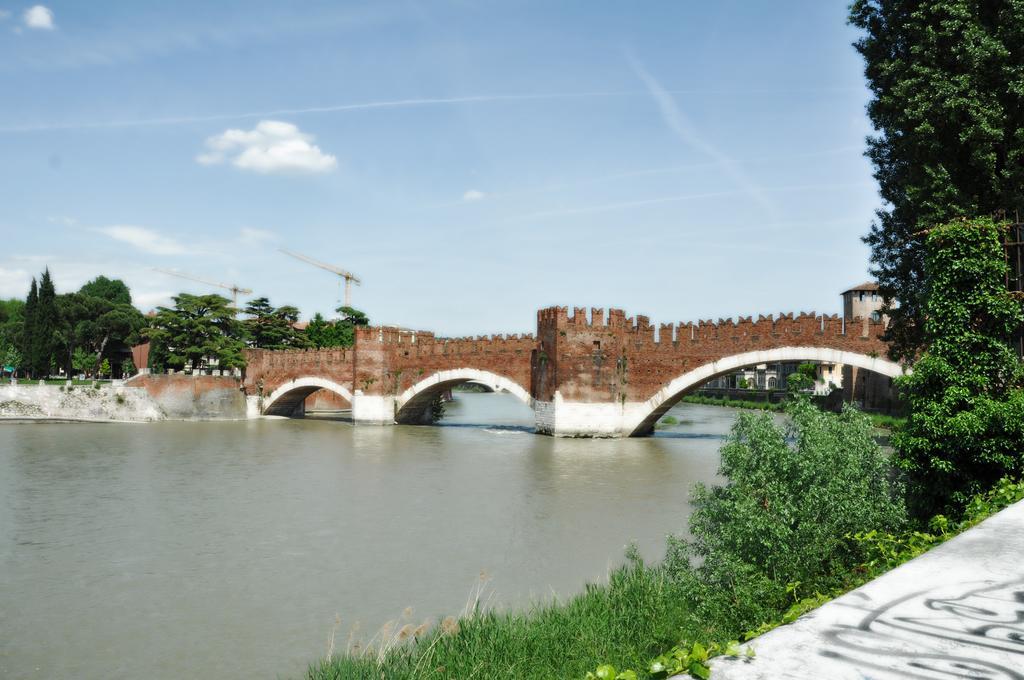 Casa Fola - City Centre Rooms Verona Buitenkant foto