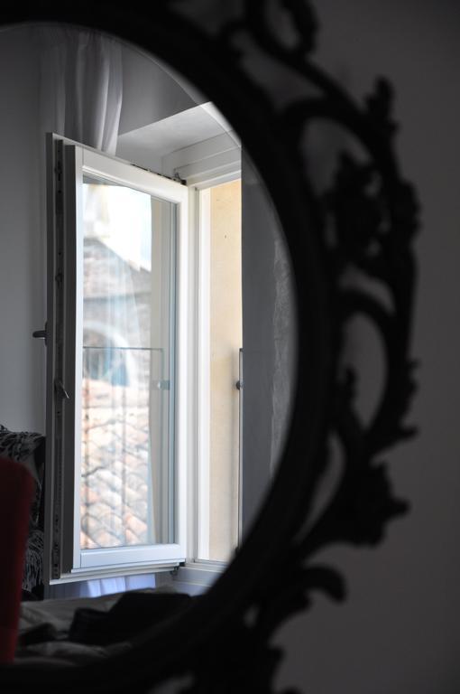 Casa Fola - City Centre Rooms Verona Buitenkant foto